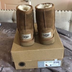 UGG Shoes - UGG T Classic II UGG Shoes - UGG T Classic II